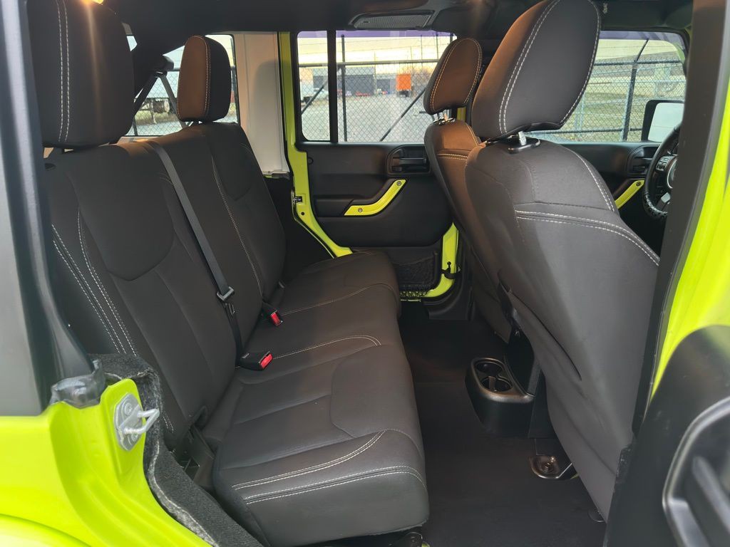 2016 Jeep Wrangler Image 10