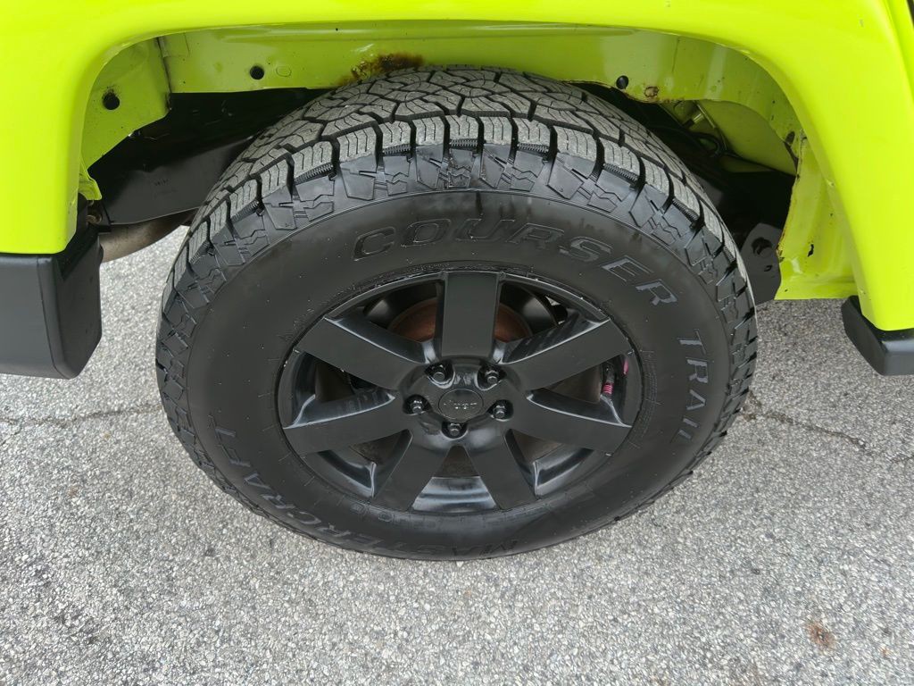 2016 Jeep Wrangler Image 16