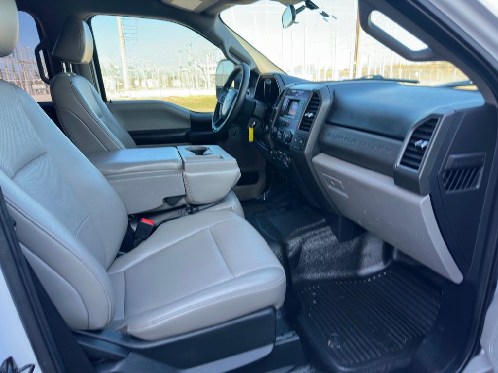 2021 Ford F-350 Image 17