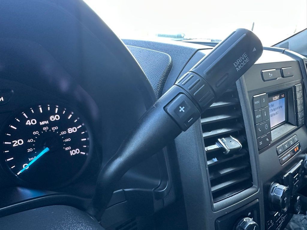 2021 Ford F-350 Image 21