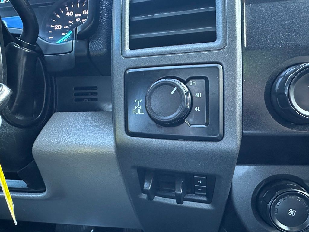 2021 Ford F-350 Image 24