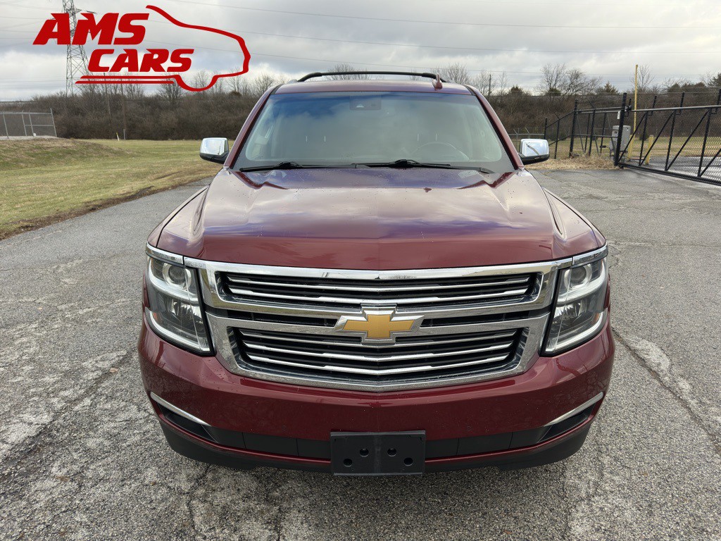2017 Chevrolet Suburban Image 2