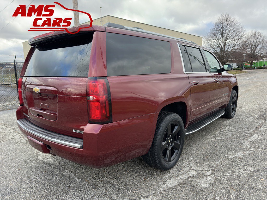 2017 Chevrolet Suburban Image 4