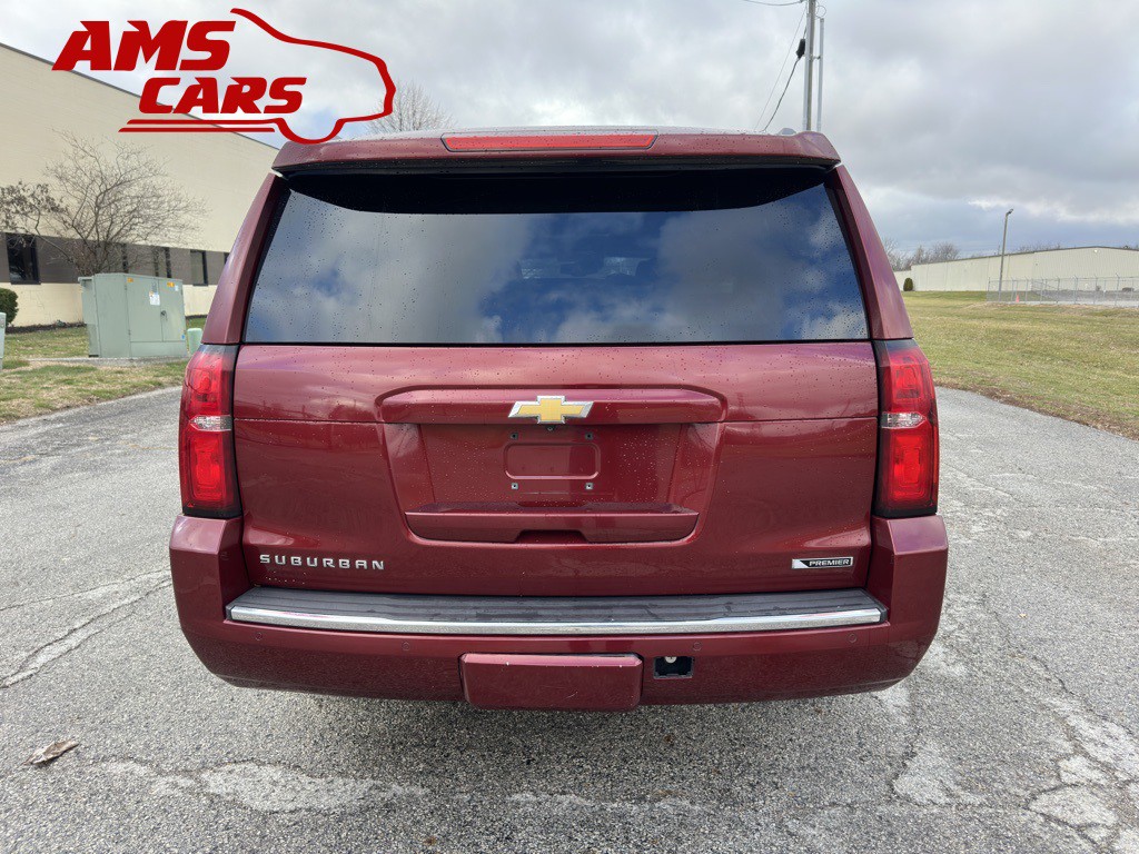 2017 Chevrolet Suburban Image 5
