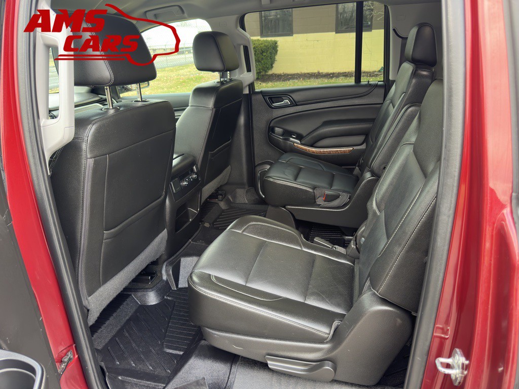 2017 Chevrolet Suburban Image 10