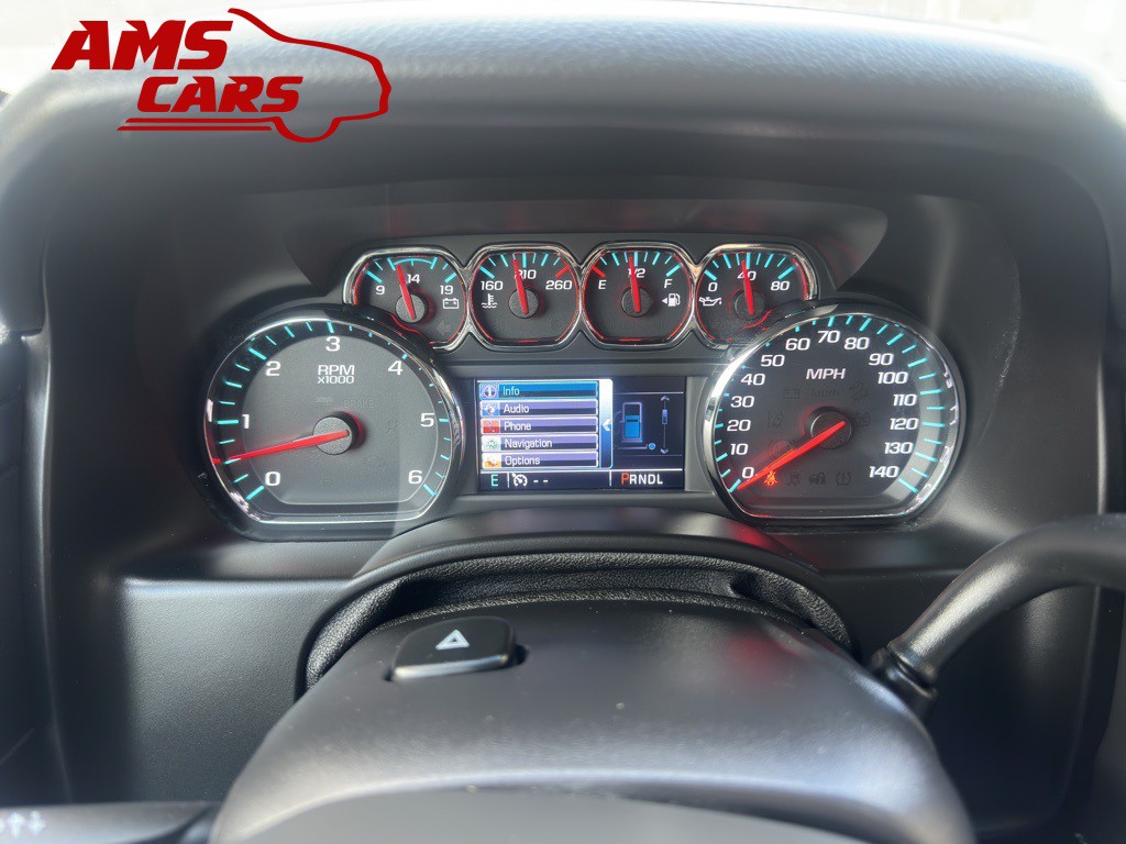 2017 Chevrolet Suburban Image 16