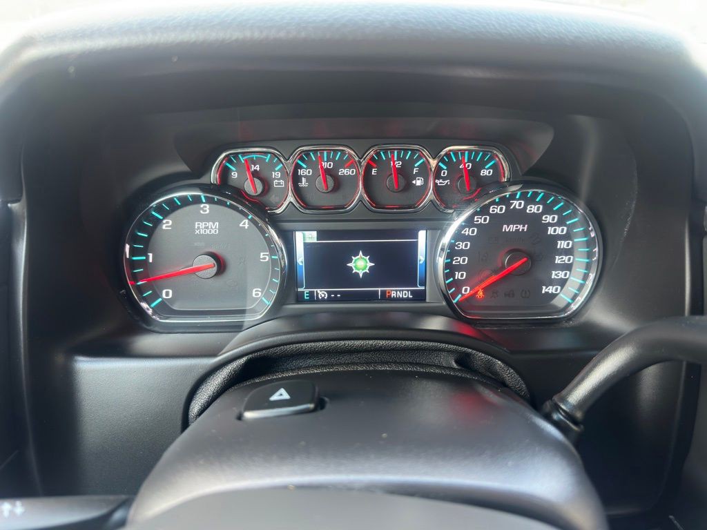 2017 Chevrolet Suburban Image 19