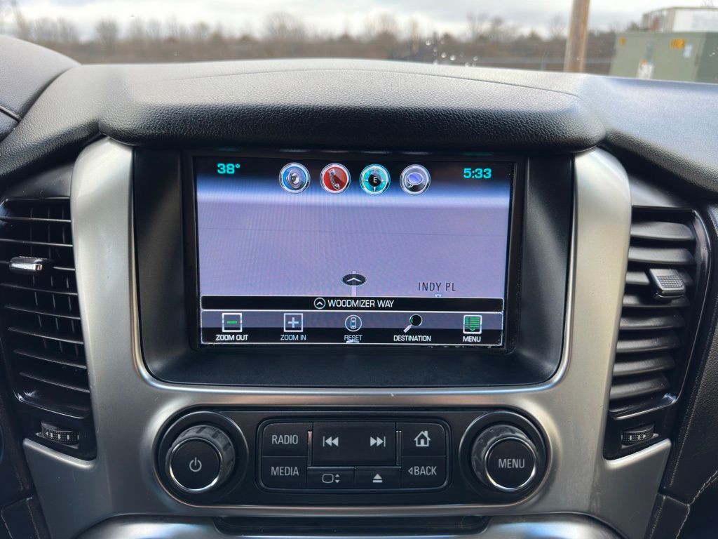 2017 Chevrolet Suburban Image 25