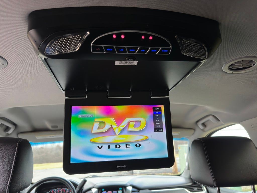 2017 Chevrolet Suburban Image 33