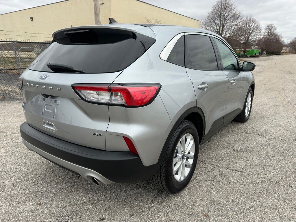 2021 Ford Escape Image 4