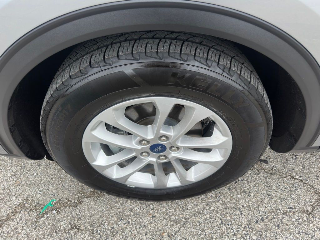 2021 Ford Escape Image 40