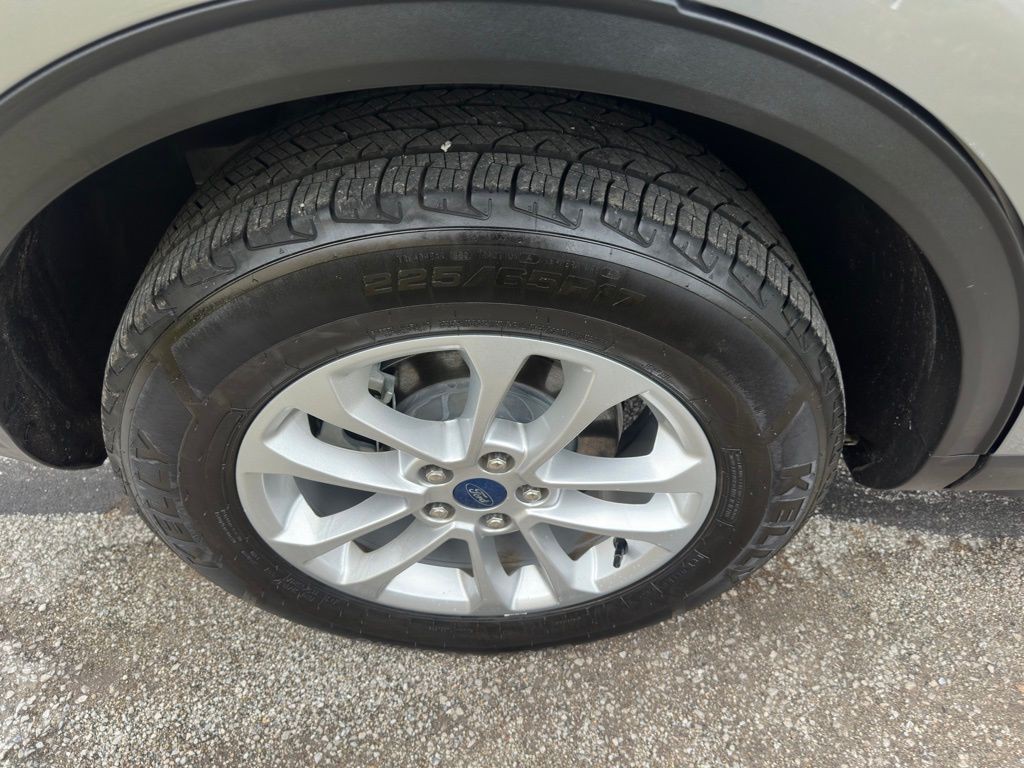 2021 Ford Escape Image 42