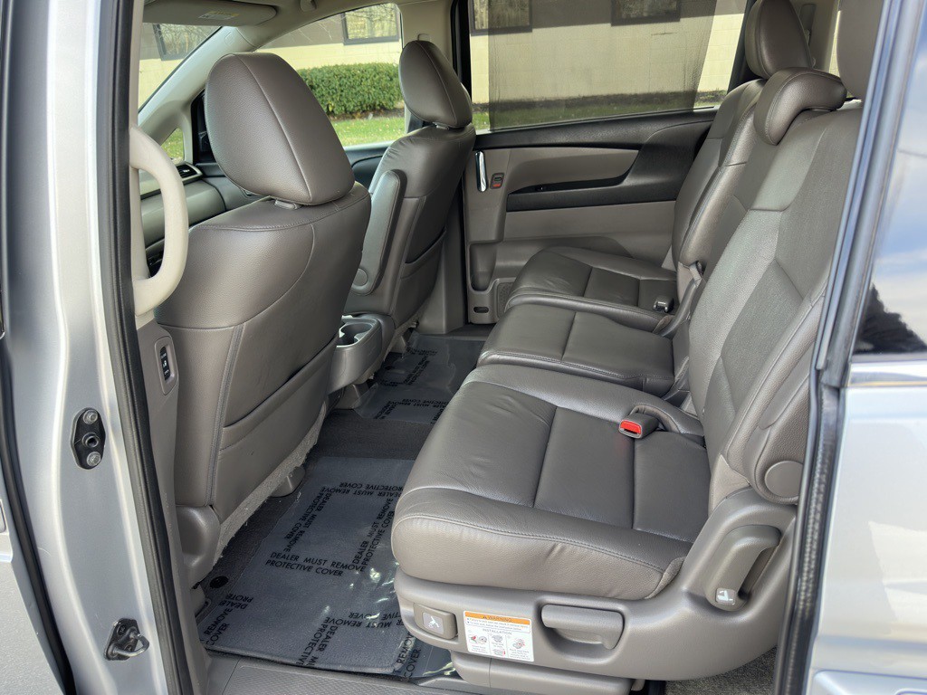 2016 Honda Odyssey Image 11