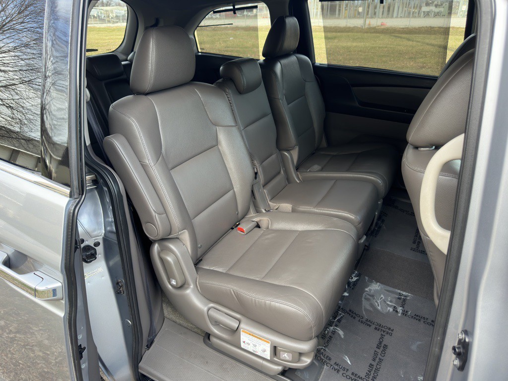 2016 Honda Odyssey Image 14