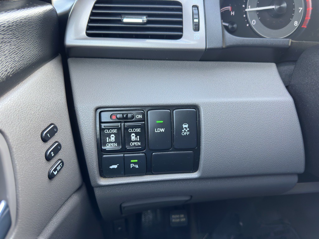 2016 Honda Odyssey Image 21