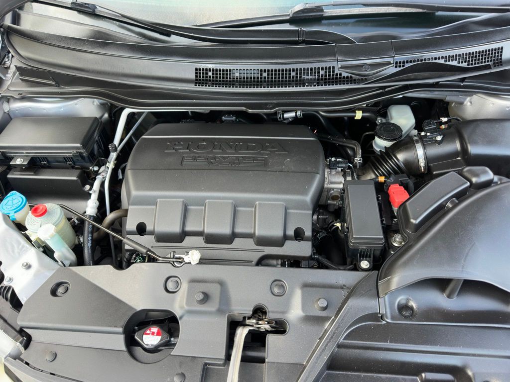 2016 Honda Odyssey Image 40