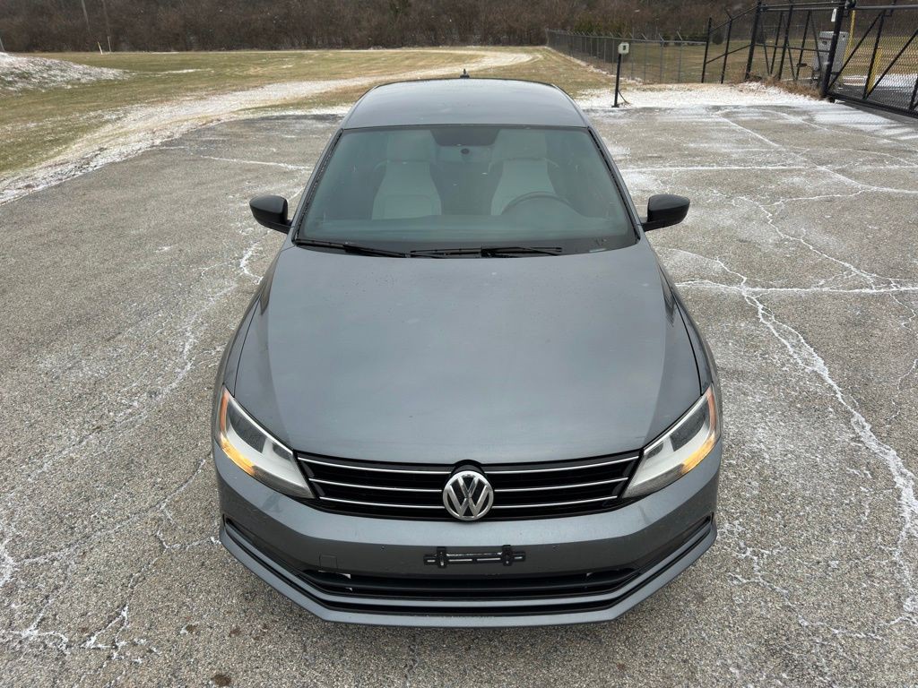 2016 Volkswagen Jetta Image 2