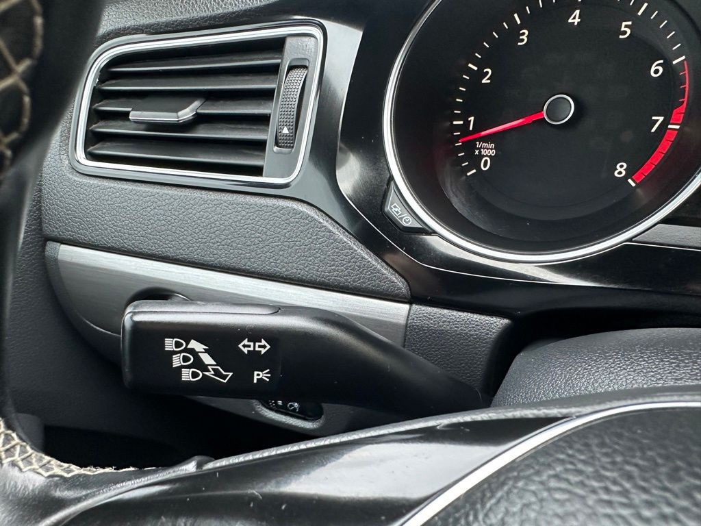 2016 Volkswagen Jetta Image 18