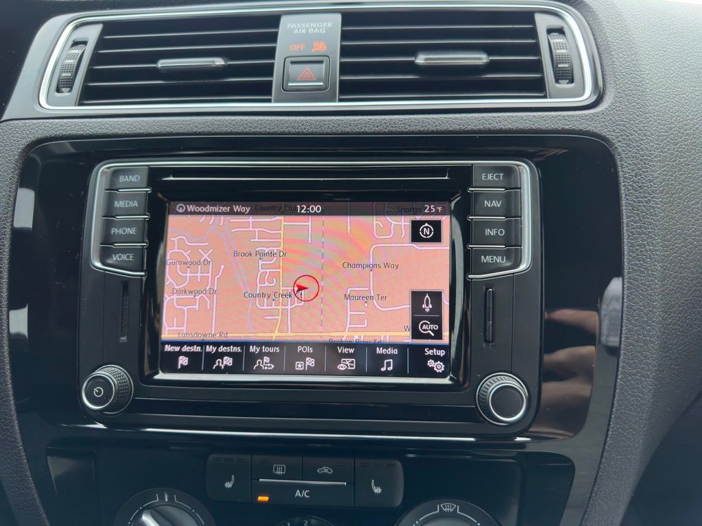 2016 Volkswagen Jetta Image 23