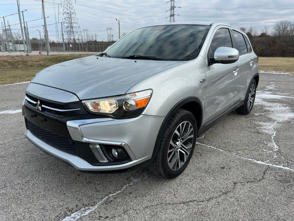 2018 Mitsubishi Outlander Image 1