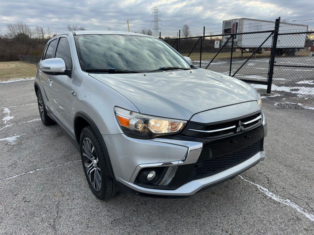 2018 Mitsubishi Outlander Image 3