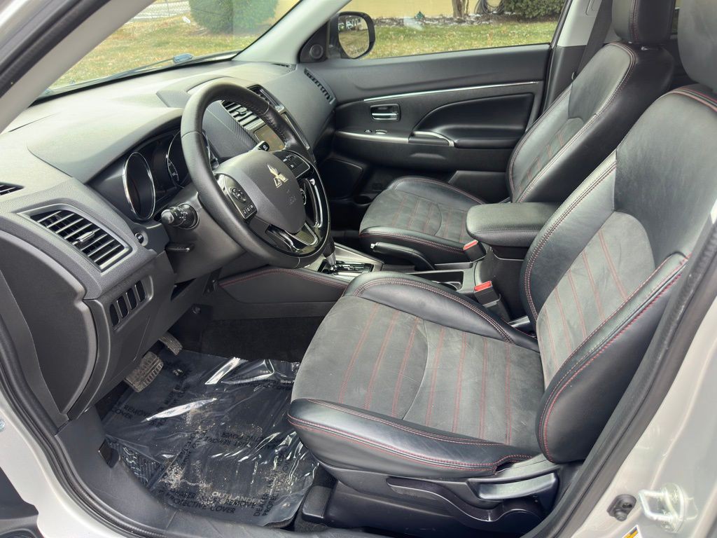 2018 Mitsubishi Outlander Image 10