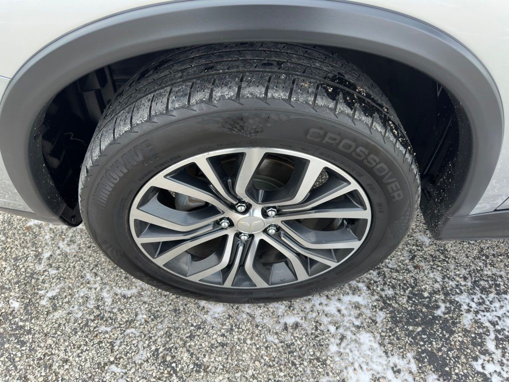 2018 Mitsubishi Outlander Image 31