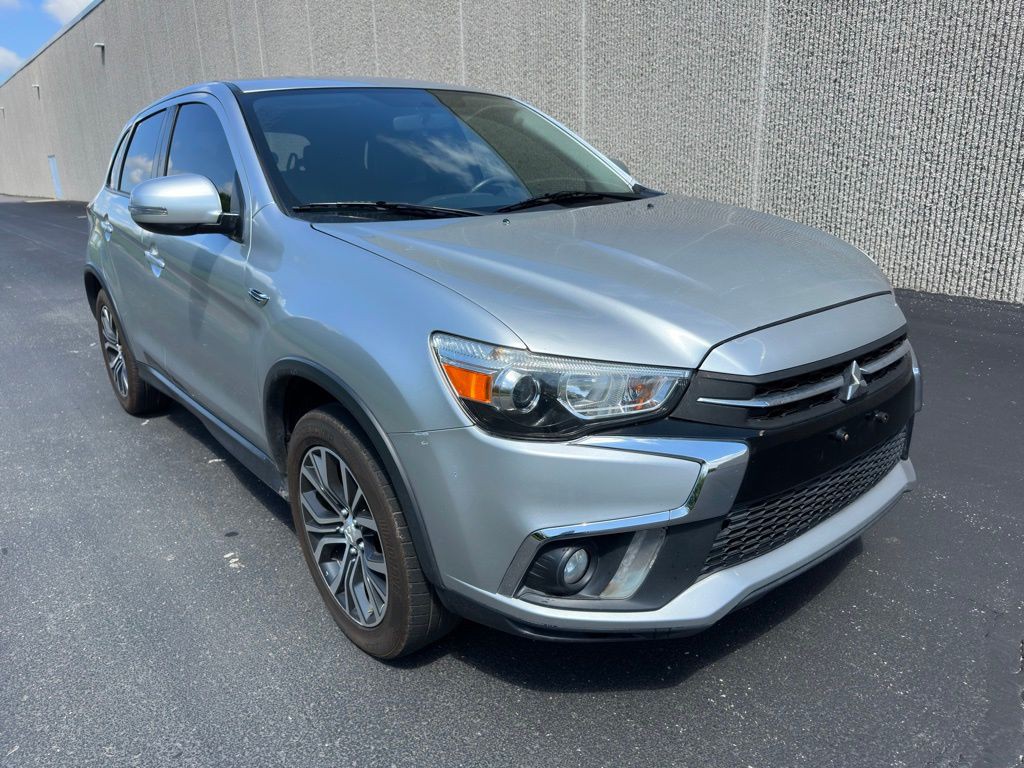 2018 Mitsubishi Outlander Image 3