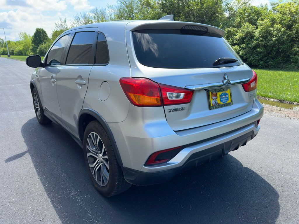 2018 Mitsubishi Outlander Image 6