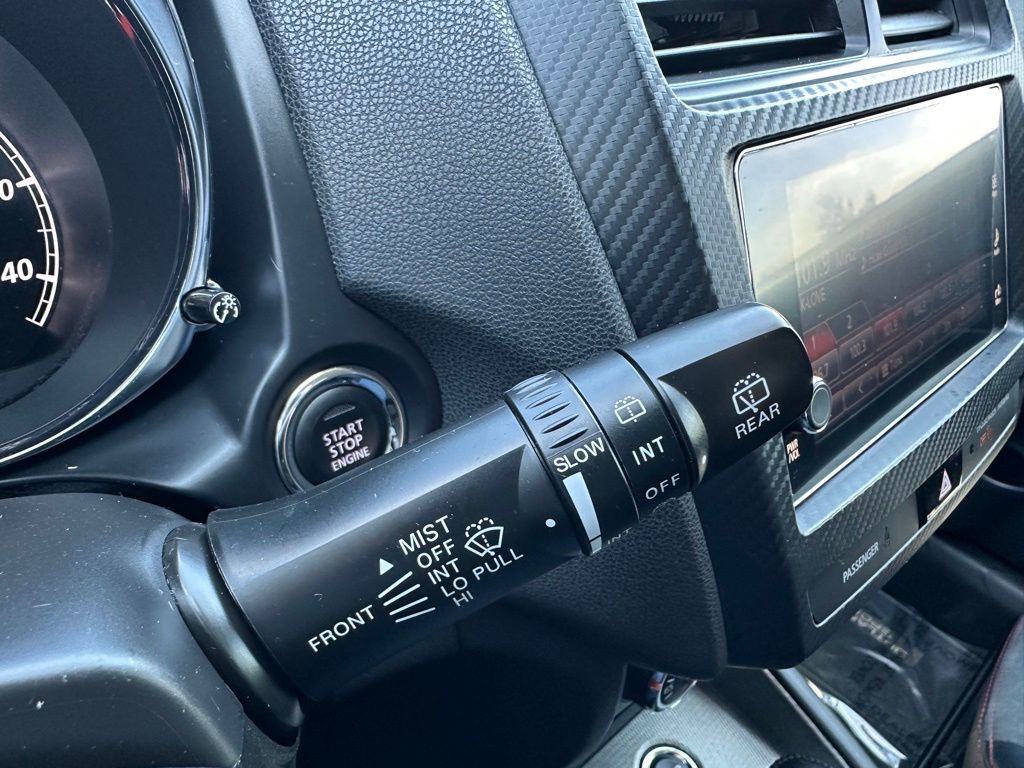 2018 Mitsubishi Outlander Image 16