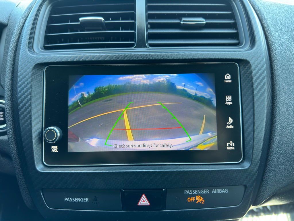 2018 Mitsubishi Outlander Image 24