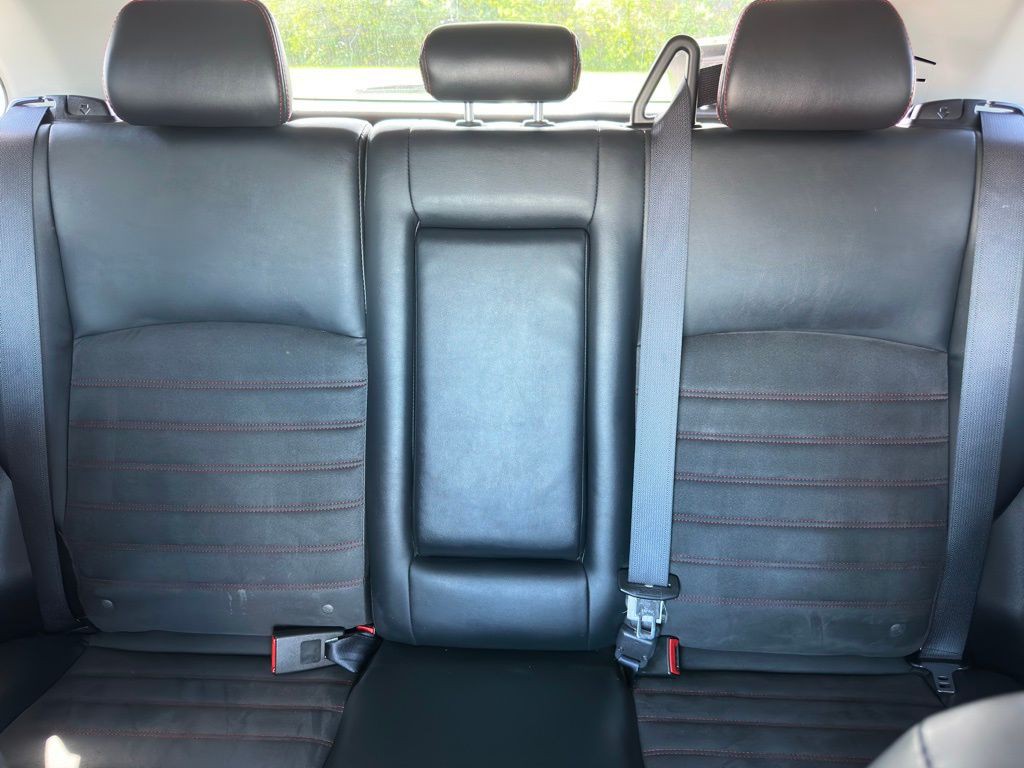 2018 Mitsubishi Outlander Image 28