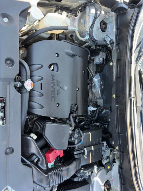 2018 Mitsubishi Outlander Image 31
