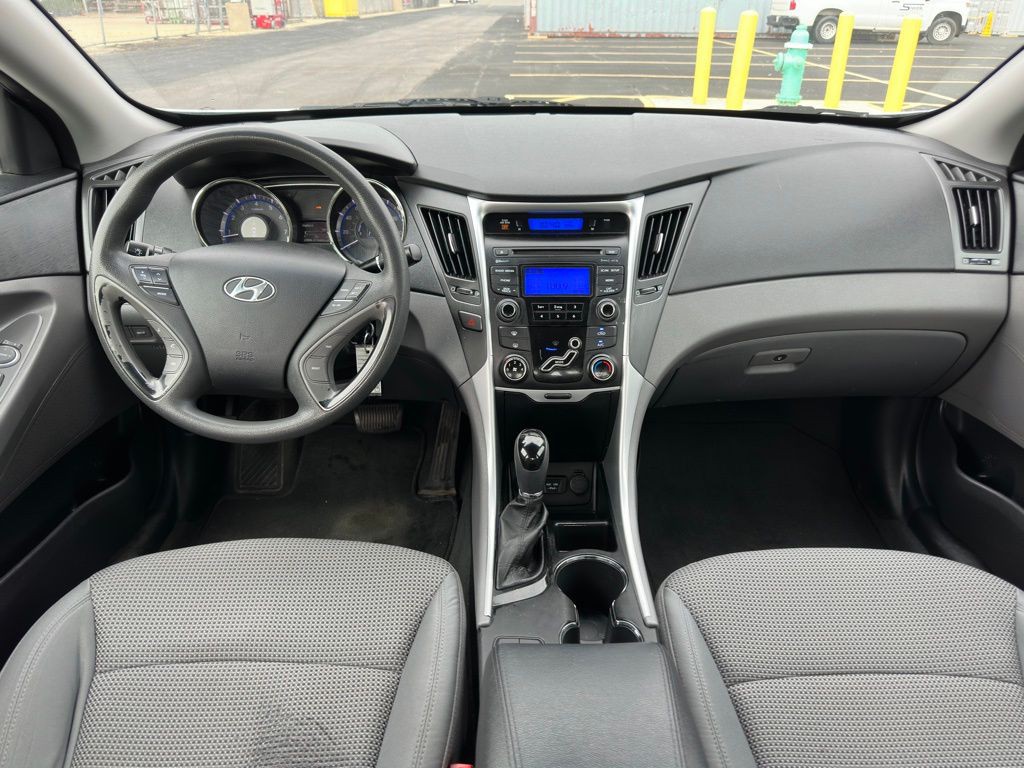 2013 Hyundai Sonata Image 8