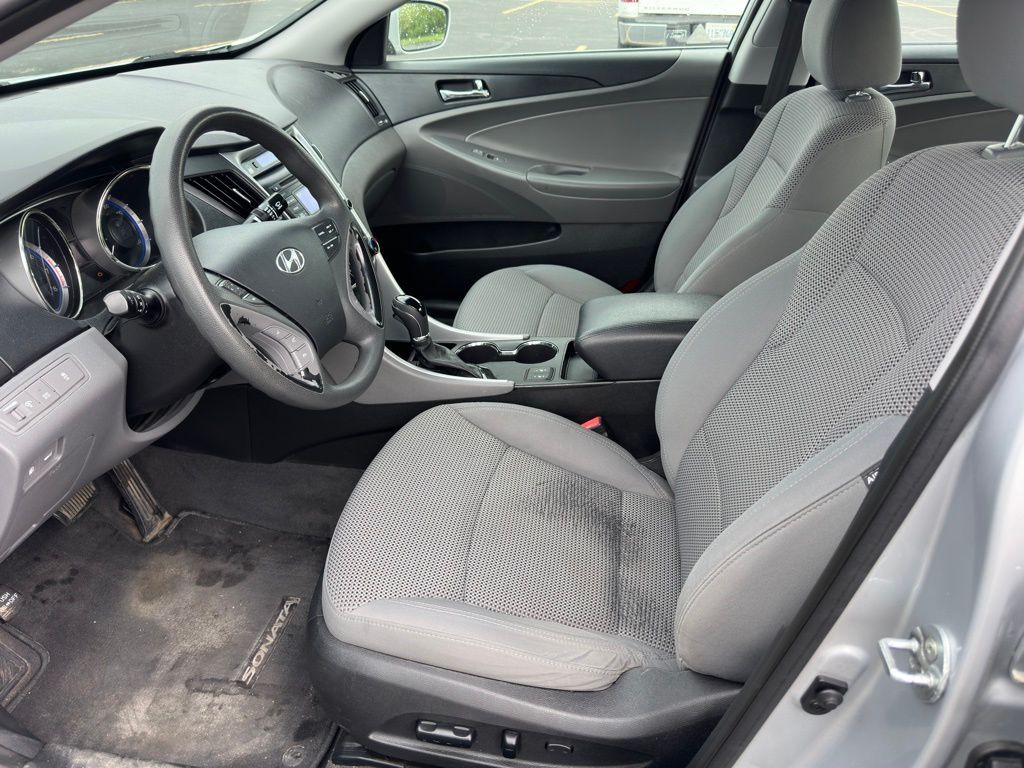 2013 Hyundai Sonata Image 10