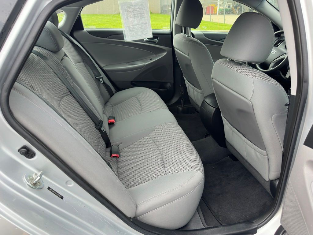 2013 Hyundai Sonata Image 12