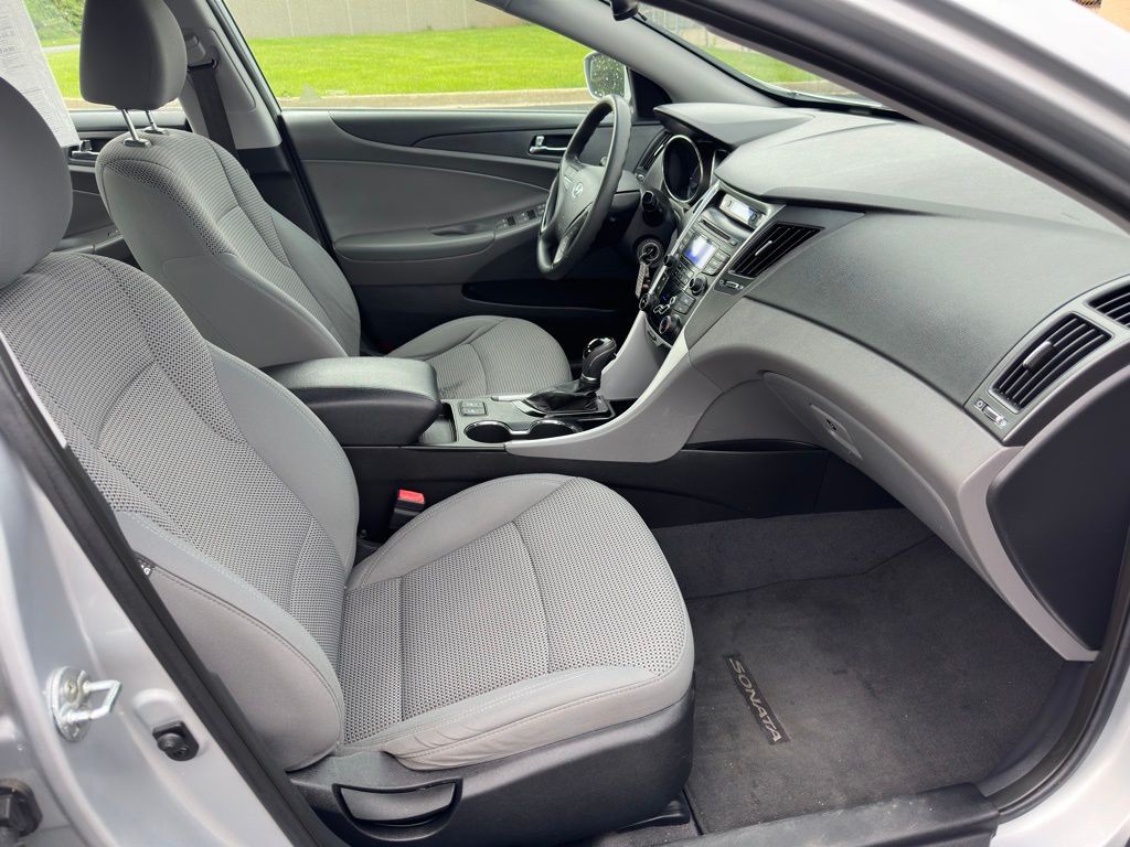 2013 Hyundai Sonata Image 13