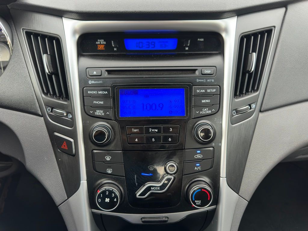 2013 Hyundai Sonata Image 21