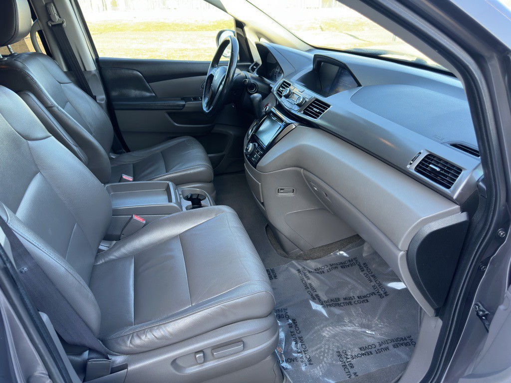 2016 Honda Odyssey Image 14