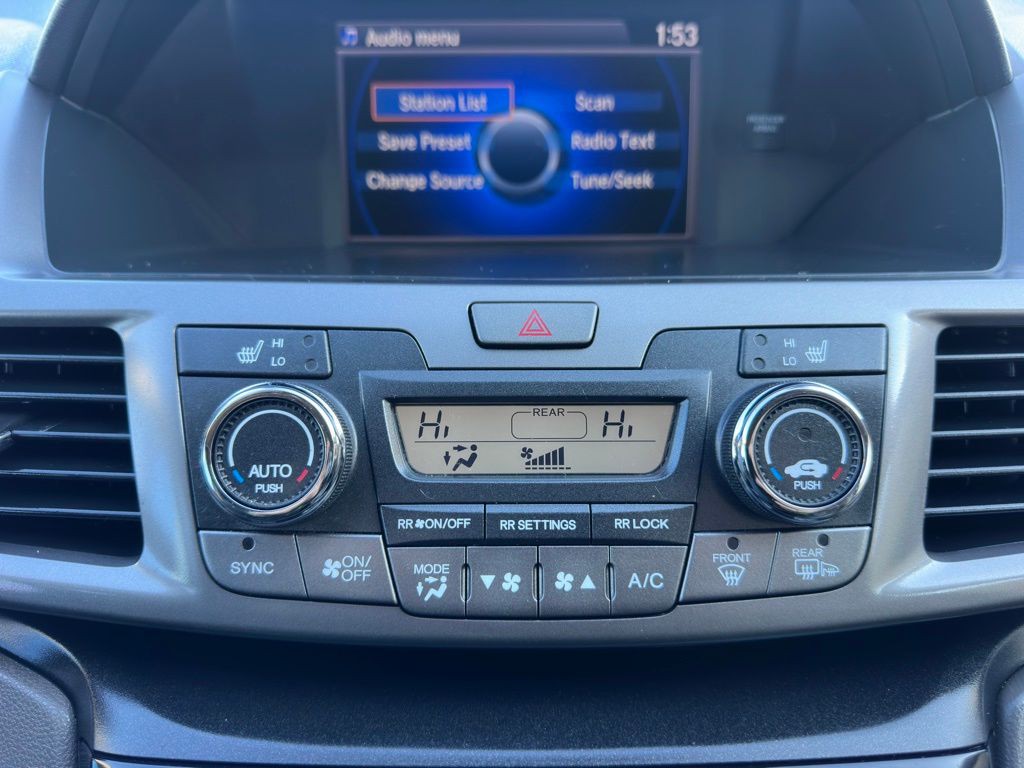 2016 Honda Odyssey Image 24