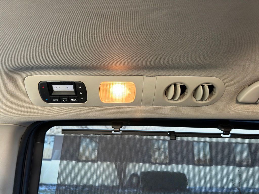 2016 Honda Odyssey Image 30