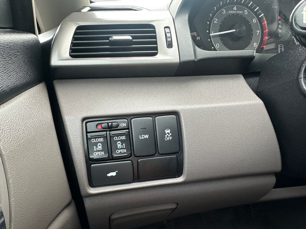 2016 Honda Odyssey Image 22