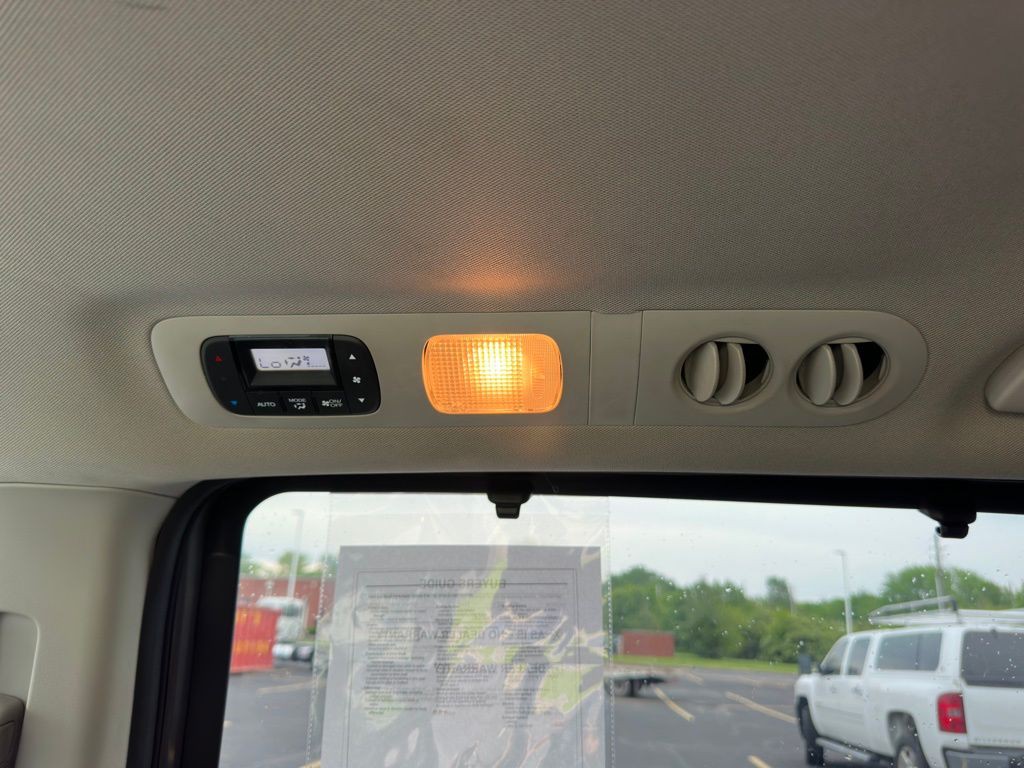 2016 Honda Odyssey Image 35