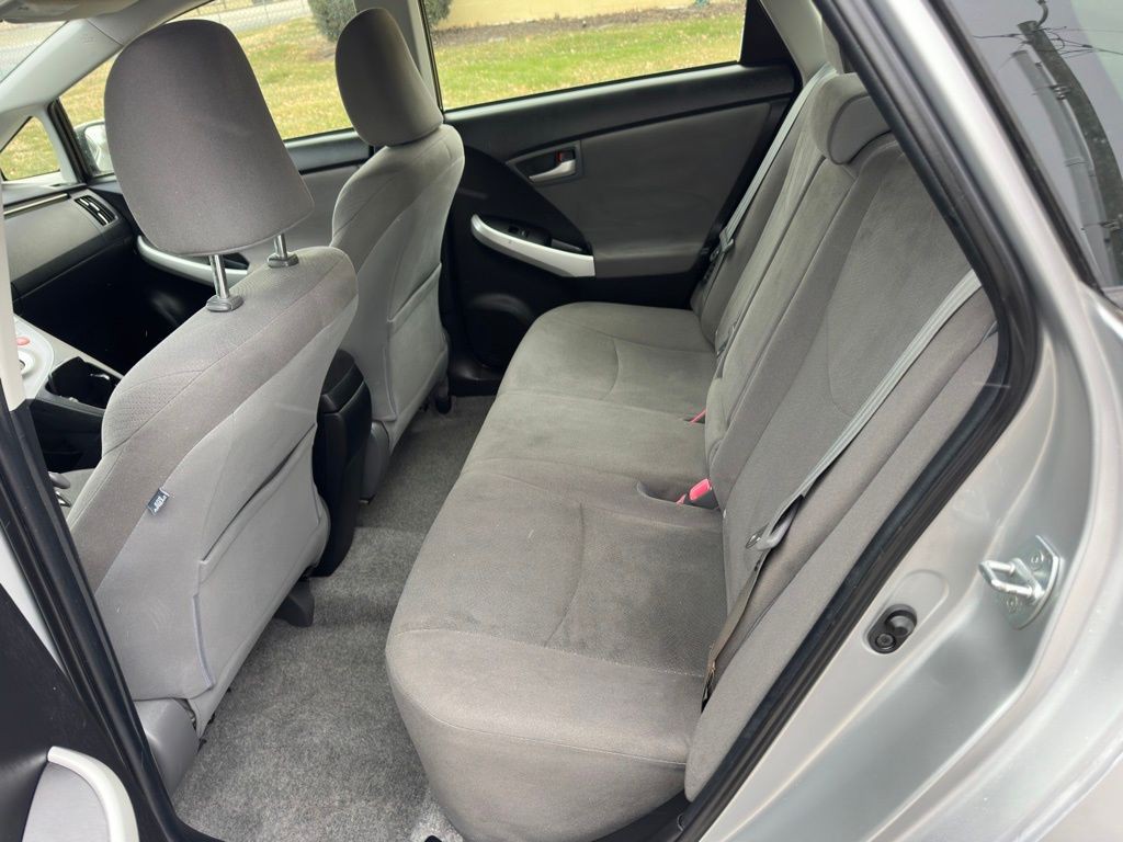 2013 Toyota Prius Image 11