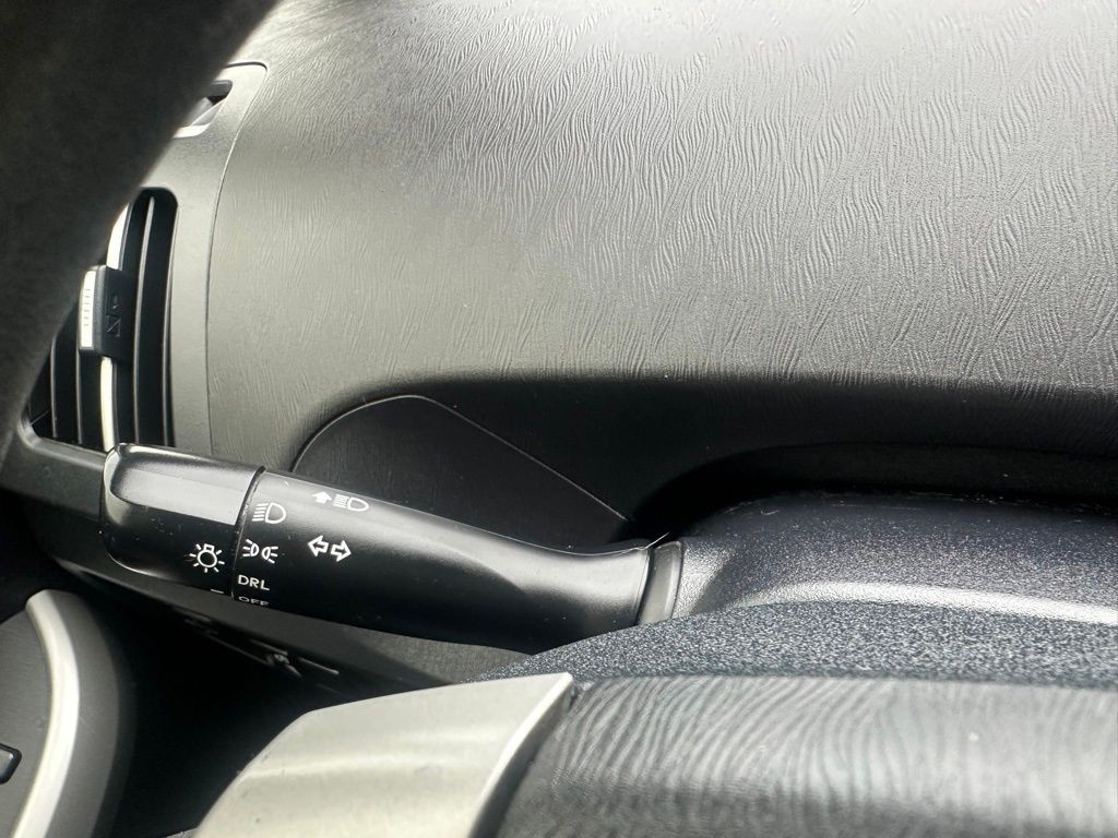 2013 Toyota Prius Image 18