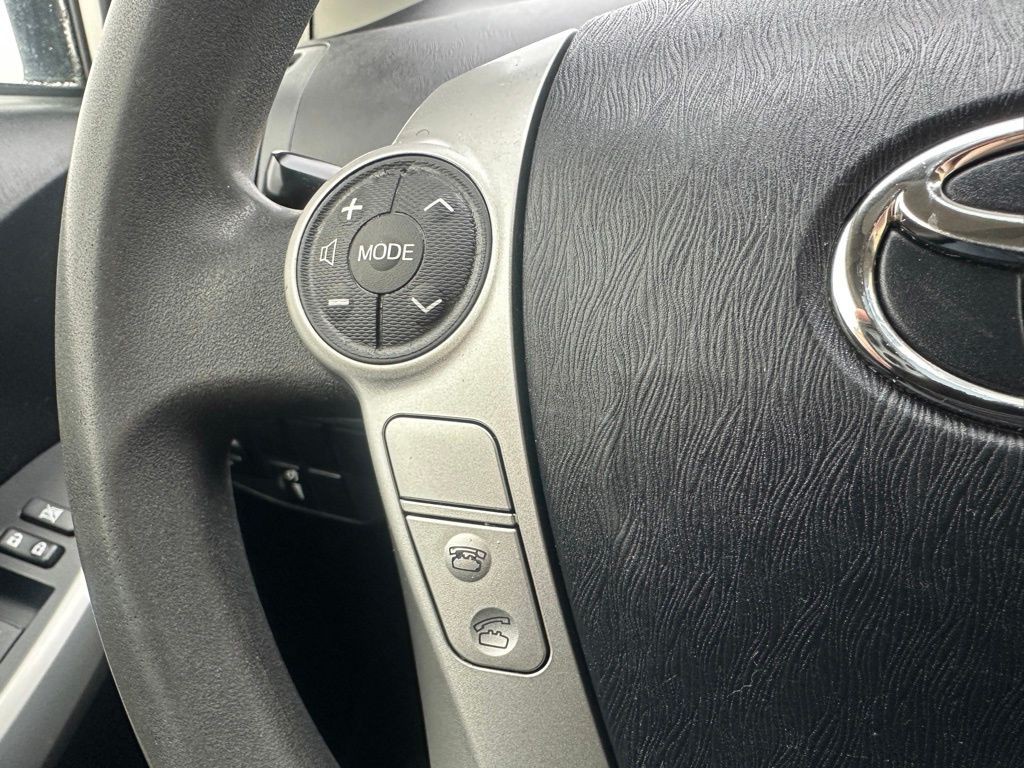 2013 Toyota Prius Image 19