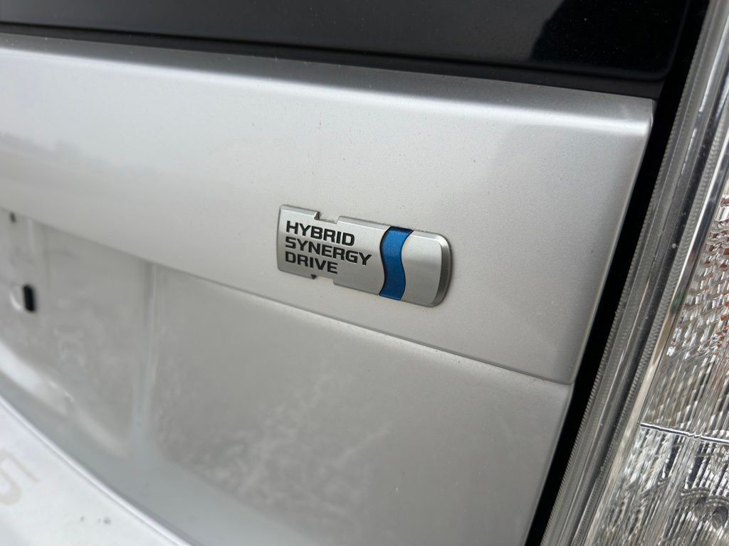 2013 Toyota Prius Image 29