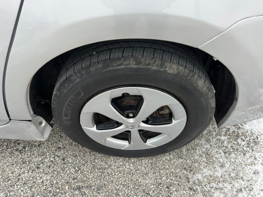 2013 Toyota Prius Image 33
