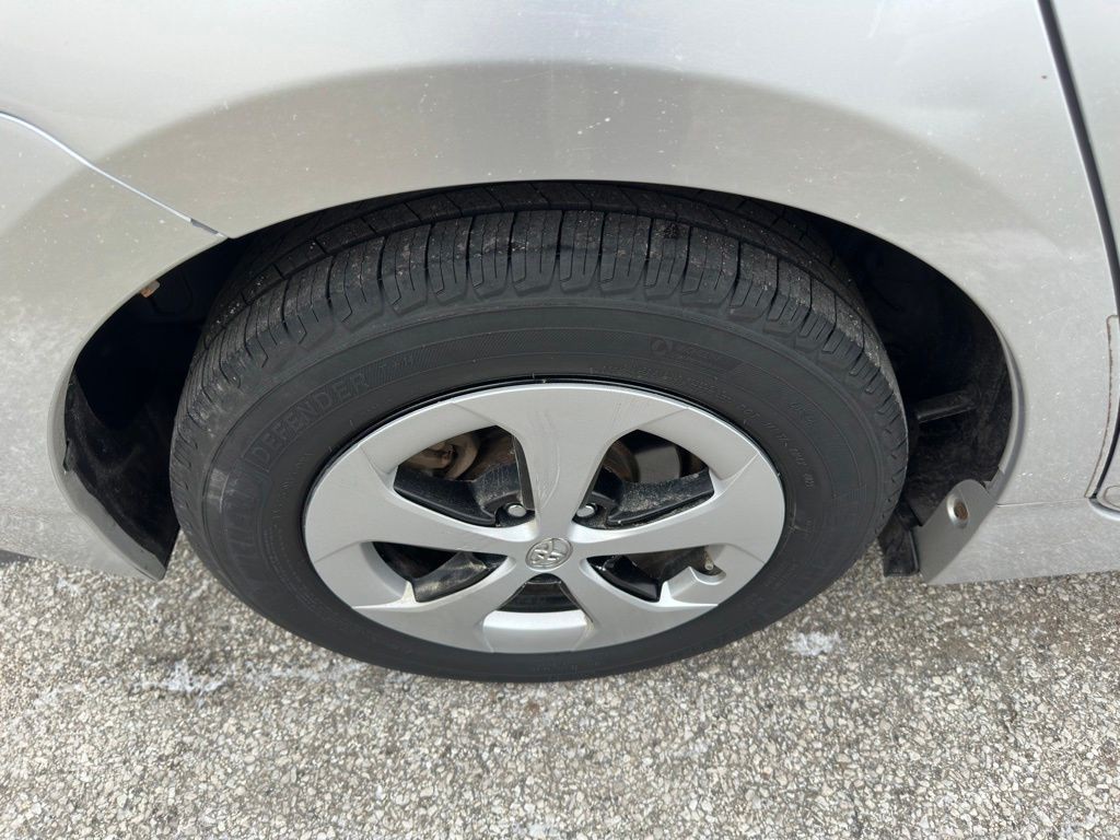 2013 Toyota Prius Image 34