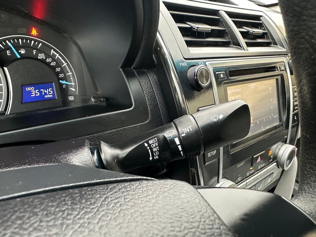 2014 Toyota Camry Image 9